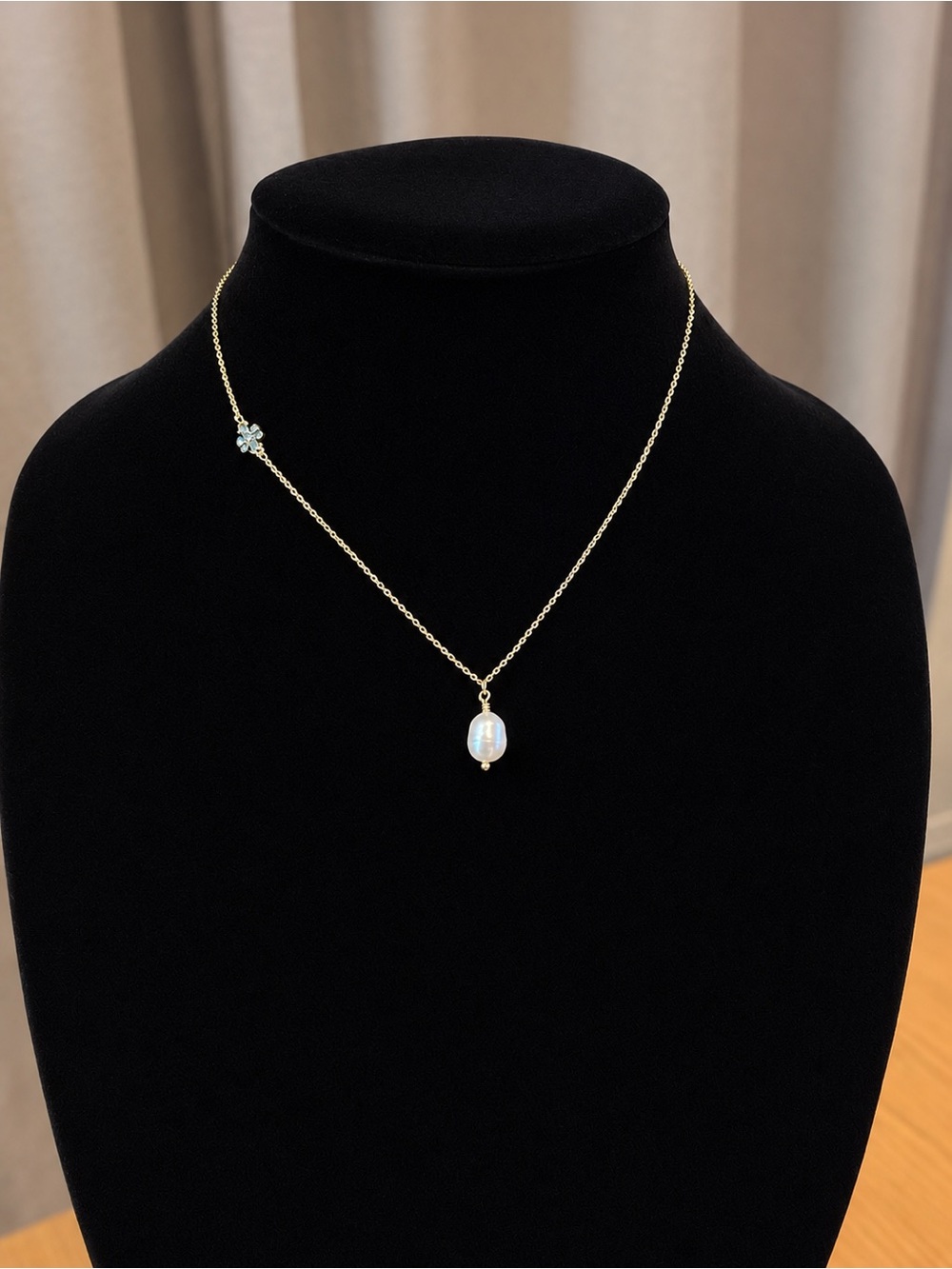 Tory Burch Kira Pearl Pendant